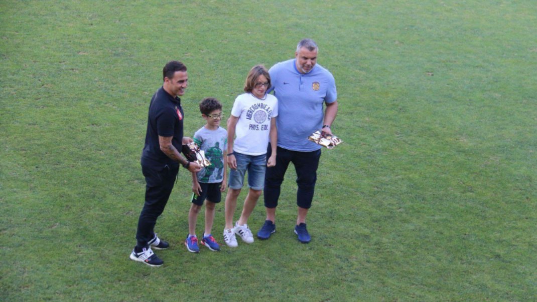 热身赛广州恒大4:0江苏苏宁,黄博文与郜林各进