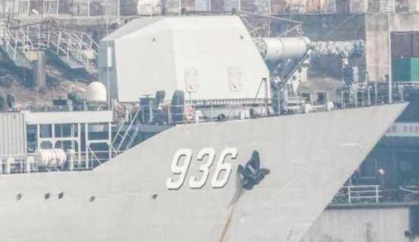 美专家嘲笑中国电磁炮,一条红色横幅让其闭嘴