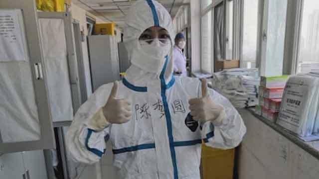 最美逆行奔前线 她们用弱小的身躯扛起生命的重托 最美逆行奔前线 她们用弱小的身躯扛起生命的重托