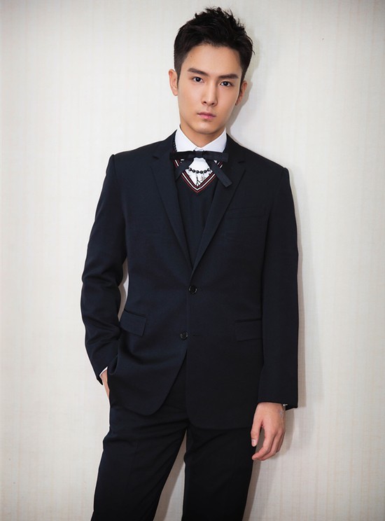 乐漾影视曝盛一伦单方面解约 公司已起诉