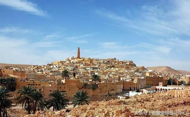 中国与阿尔及利亚签署因公护照互免签证协定!