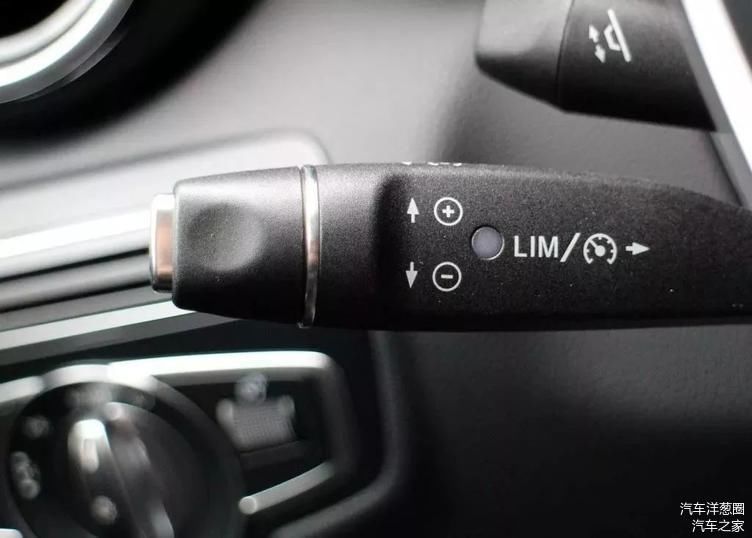 最新消息!奔驰高速定速巡航+刹车失控事件惊