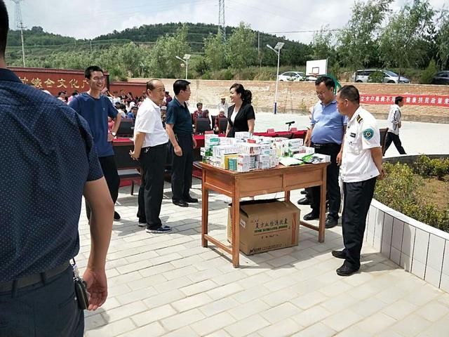 庆阳市住建局深入镇原县方山乡开展送医、送