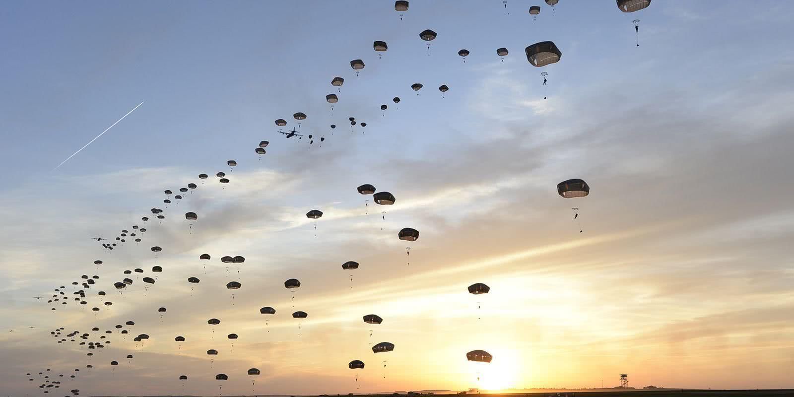 苏联空中突击部队与美国正好相反,地面作战能