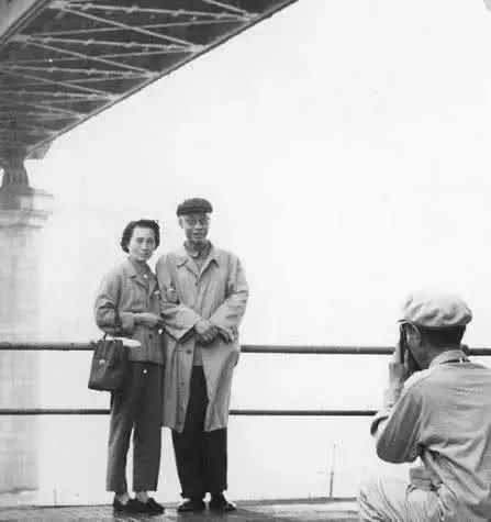 溥仪游故宫,指出一挂像错误,专家:你懂什么?溥