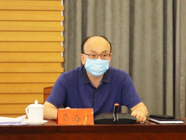 区委常委,组织部部长葛海斌讲话葛海斌同志代表区社区防控组,对奋战在