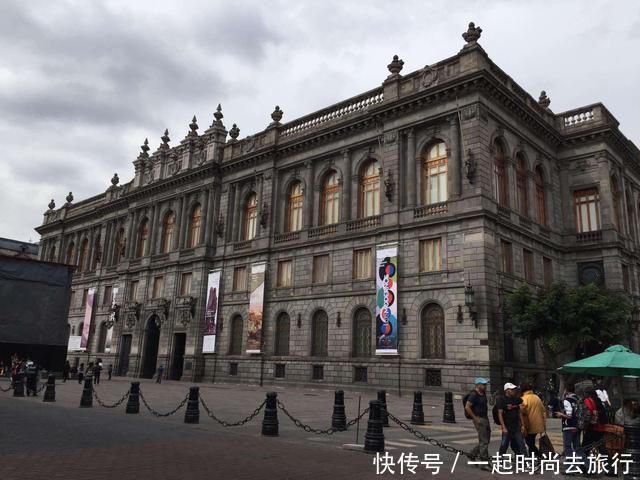 全球第10个举办世界杯的国家,从未进过4强,因