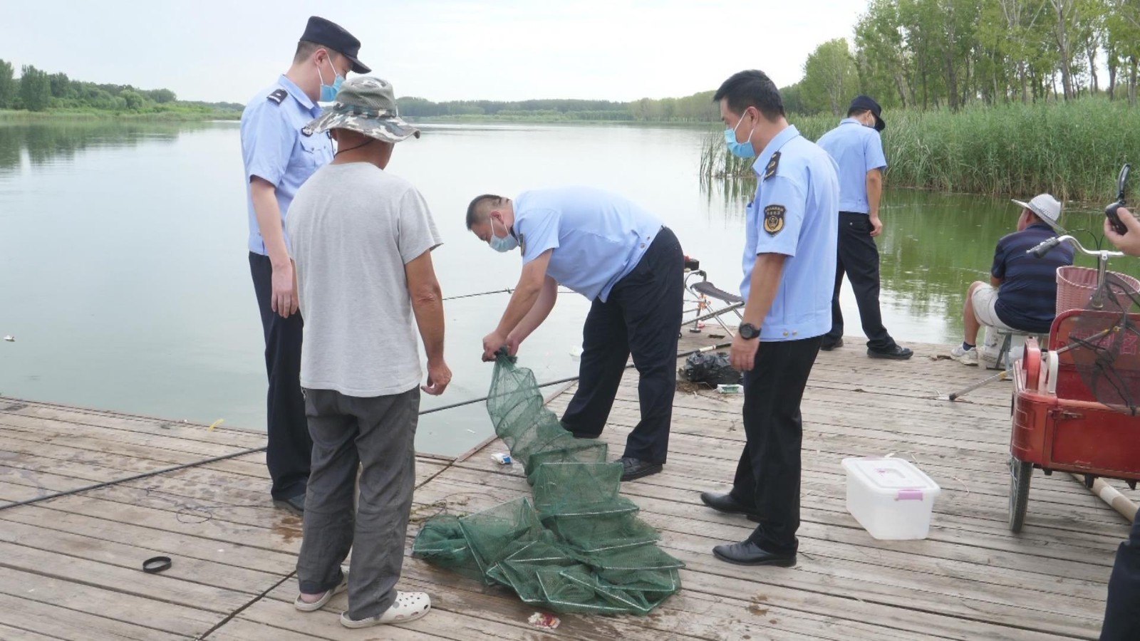 顺义区多部门联合执法整治非法捕捞行为