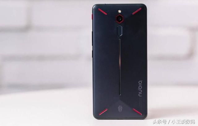 手机配置低?想要吃鸡,你需要这些