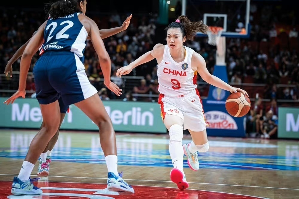 李梦签约WNBA华盛顿神秘人_北京时间