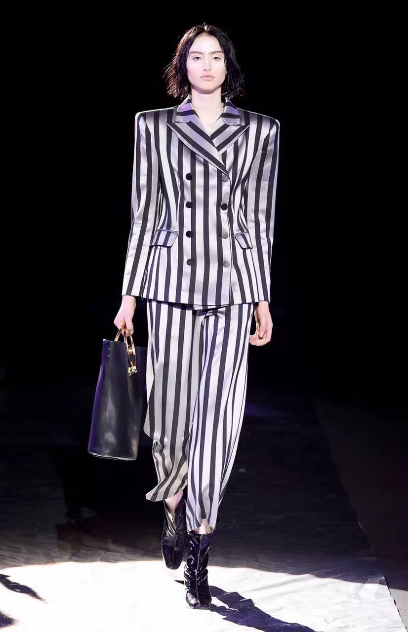 DISSONA迪桑娜2017米兰时装周T台秀场直播