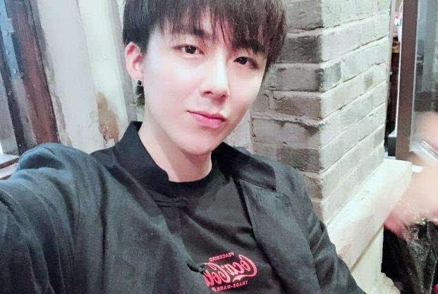 他曾两次参加快男被淘汰, 今在抖音走红后通告