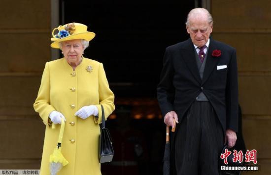外媒:英女王无意让王子摄政 活着就不退位