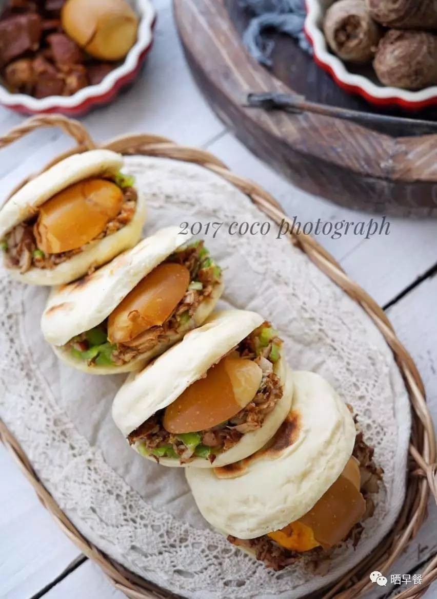 卤蛋肉夹馍 by 扣扣