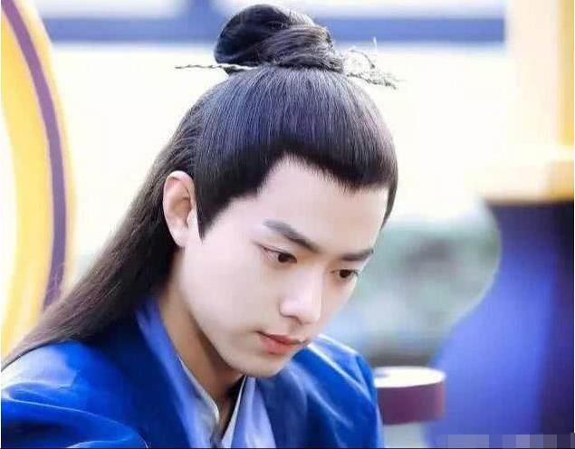 李沁的正牌男友终于出现了,他就是肖战