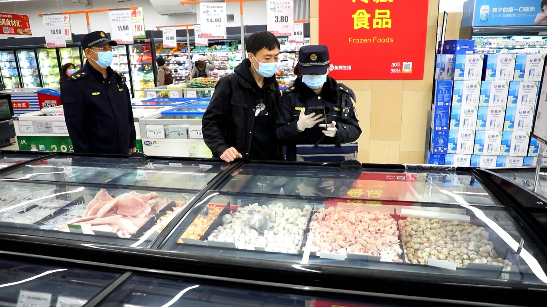 门头沟区加大“三类场所”冷链食品检查力度