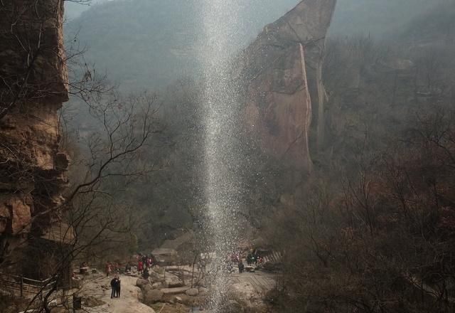 民间借贷,欠债超8亿,中国首个破产的5A景区究