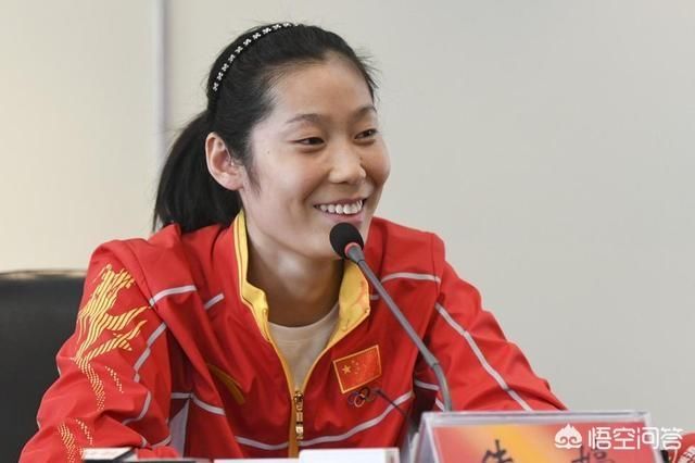 排球运动员李颖_排球运动员收入(2)