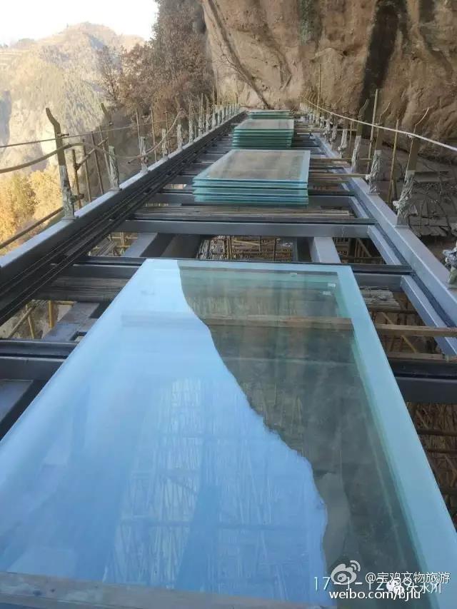 陕西玻璃栈道景区多一家 九龙山大年初一试营