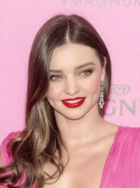 配饰 | 什么颜色的衣服配什么耳环,你戴对了吗?