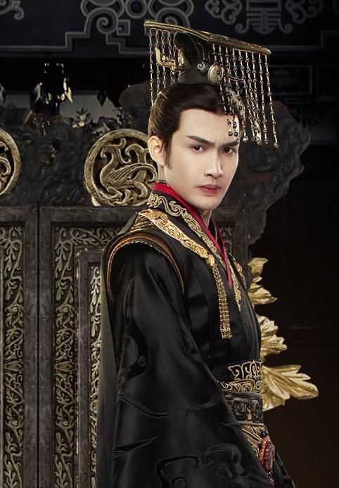 因一双眼睛成杨幂旗下最帅男艺人,张彬彬的眼