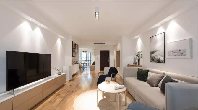 6m,浅色系用色让不显空间压抑,宽大公领域空间更适合让孩子们玩耍