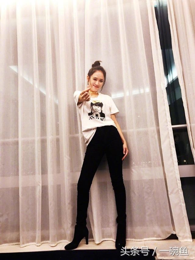 女星同穿白婚纱:范冰冰妩媚,陈妍希少女,赵丽颖