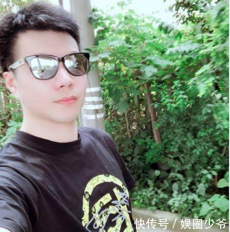 黄毅清突然反水,微博大号禁言小号继续狂喷,内