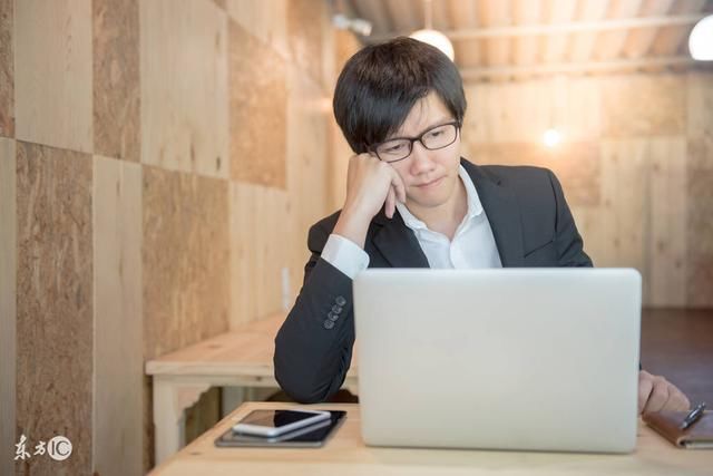 职场中,如何对待一个不服从管理的下属?