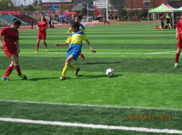 江西省西山学校女足荣获省青少年足球训练中心