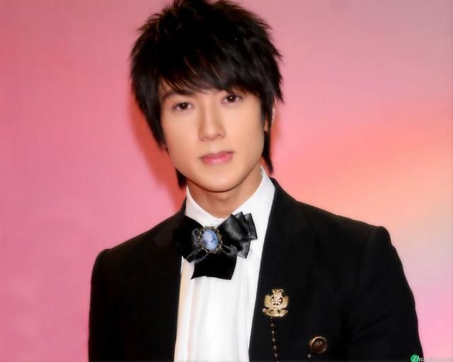 天涯最美严屹宽变奶爸前简直是睫毛精,刘烨做