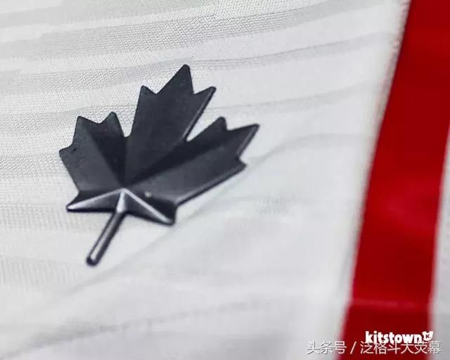 同样是赞助商打包各队球衣,中超和这联赛的差