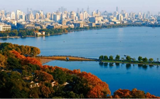 这座城市能与北上广深竞争,GDP超北京上海,未