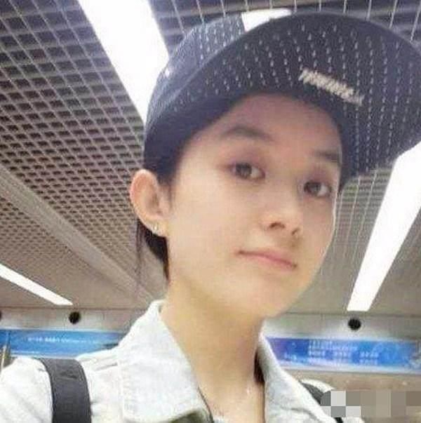 31岁江疏影素颜朝天?跟同岁的杨幂相比,没打针