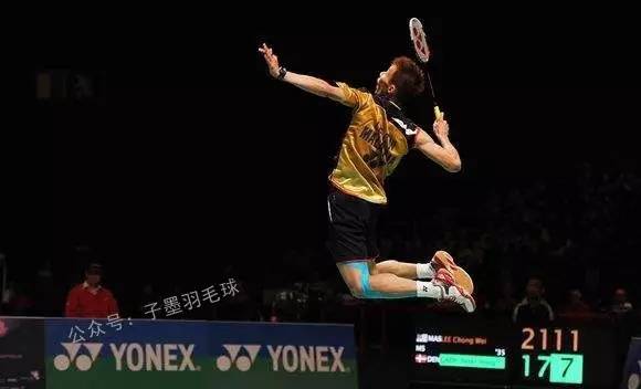 羽毛球基础步法 :垫步和跳步