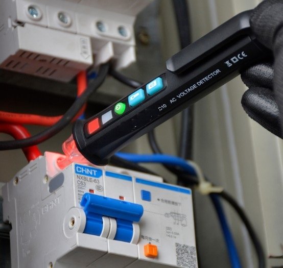 墙壁开关暗盒坏了怎么办?补救修理有妙招,省去