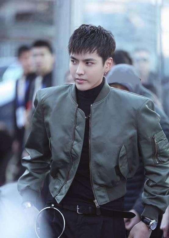 吴亦凡为何一直拉着脸,赵丽颖说他不说话的时