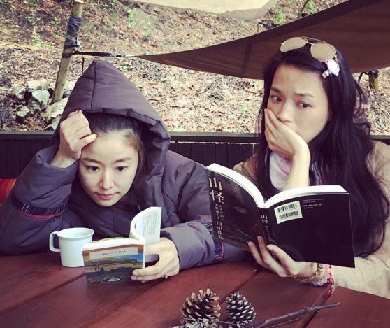 娱乐圈真正的好闺蜜,周迅结婚她哭了,她直接送