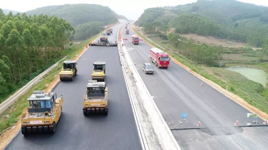 南寧又一條高速公路將直通吳圩機場,有望今年10月通車!