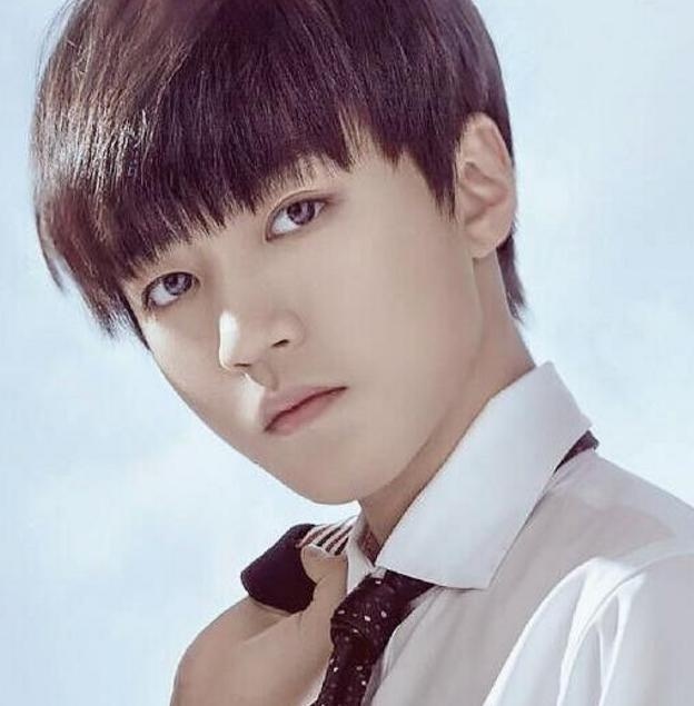 6月男歌手人气排名:蔡徐坤垫底,王源第2,第1实