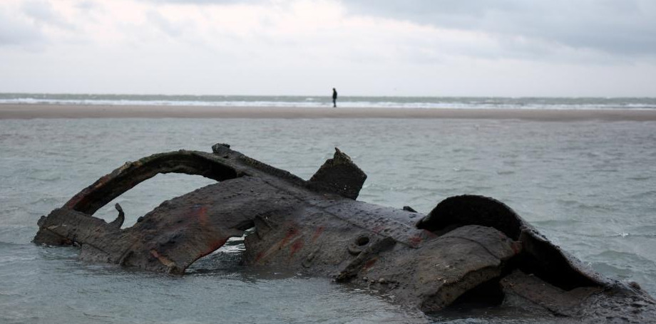 一战时期搁浅德国潜艇残骸重现法国海滩