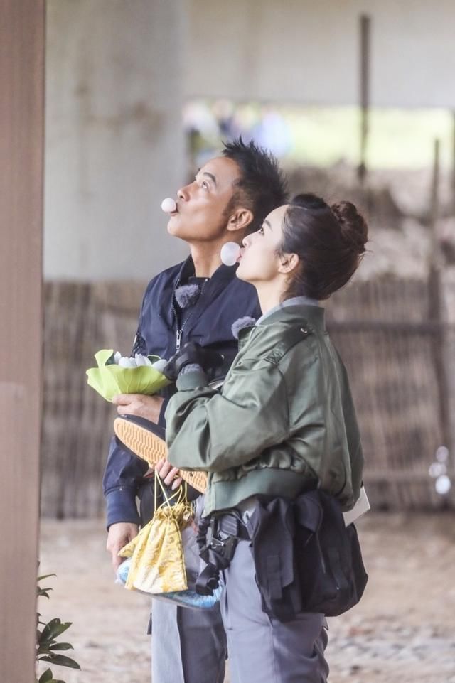 赵丽颖怒怼任达华,向华强都不敢惹她,看来赵丽