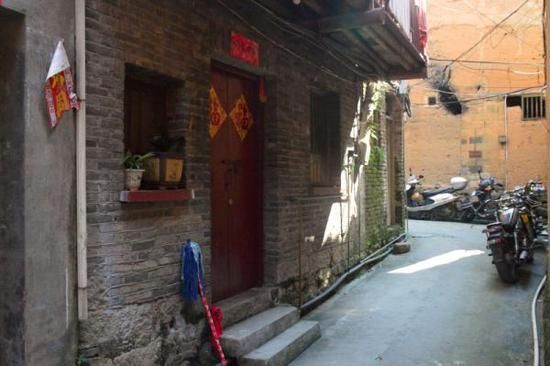 13岁女孩遭55岁学校主任性侵十余次 怀孕31周