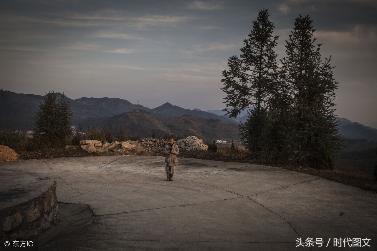 寺庙里的智残僧人:一句经文学一周,13岁不会用