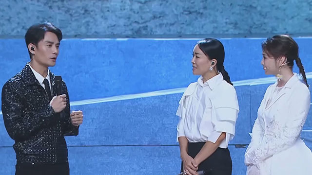 那英王凯强势来袭 甜蜜对唱《相爱恨早》