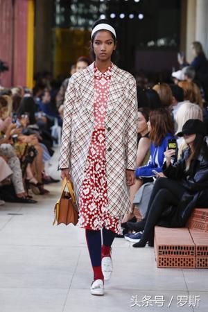 过目难忘的少女--MiuMiu2018春夏高级成衣系列