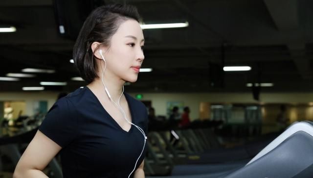 中国体坛美女排行榜:九球天后潘晓婷上榜,第一