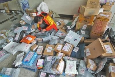 员工反对春节不放假 就算是顺丰邮政也不行 谁