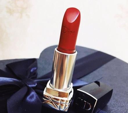 口红哪个牌子好用:2018最火口红排行榜前十名