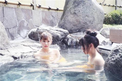 日本泡温泉的奇葩规定,让女生感到害羞脸红